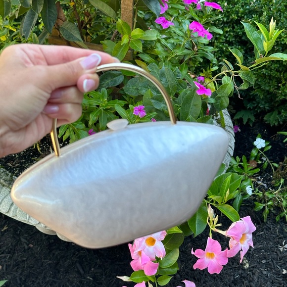 COPY - ZARA PEARL MINAUDIERE BAG - Cult Gaia vibes - Picture 4 of 6